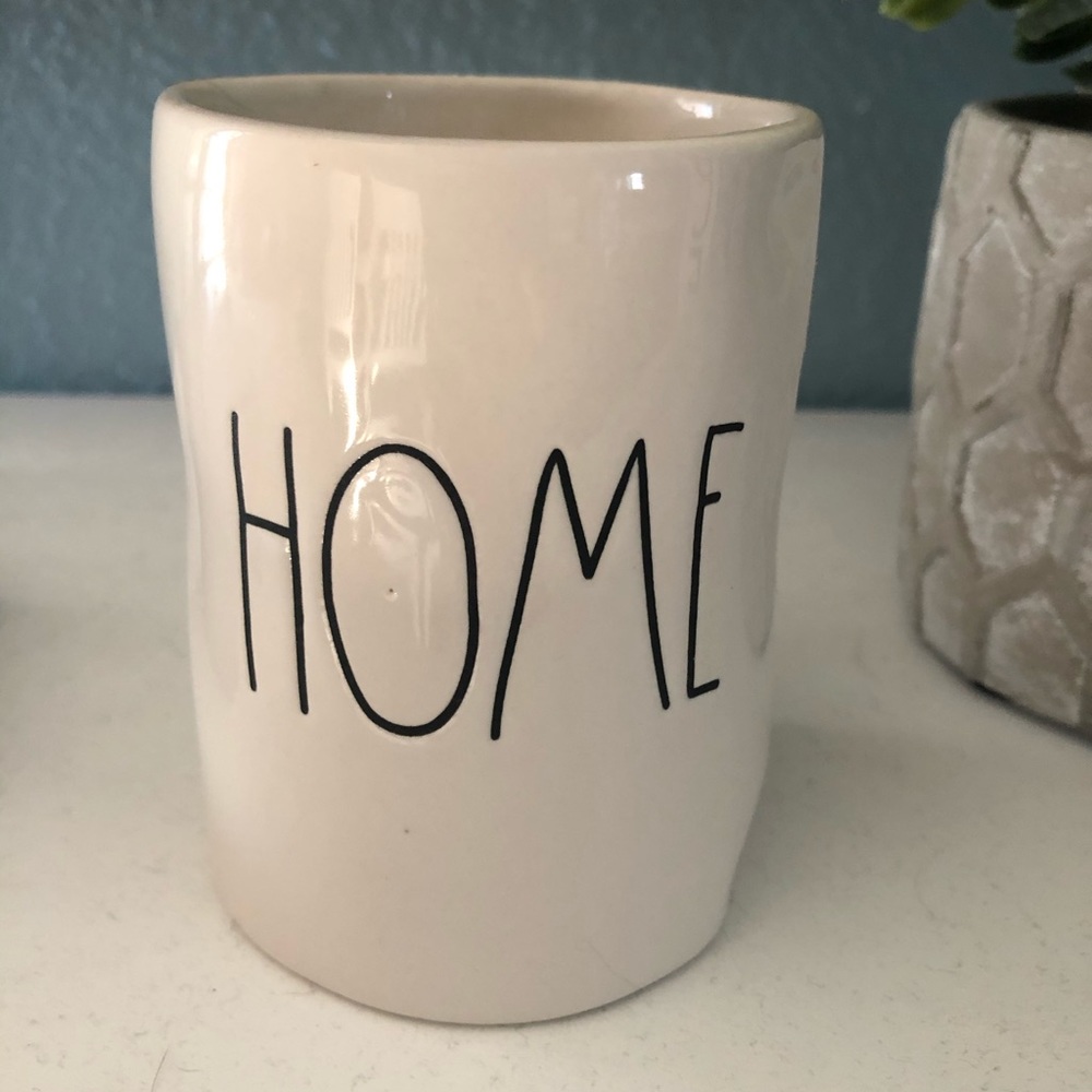 Rae Dunn Candle